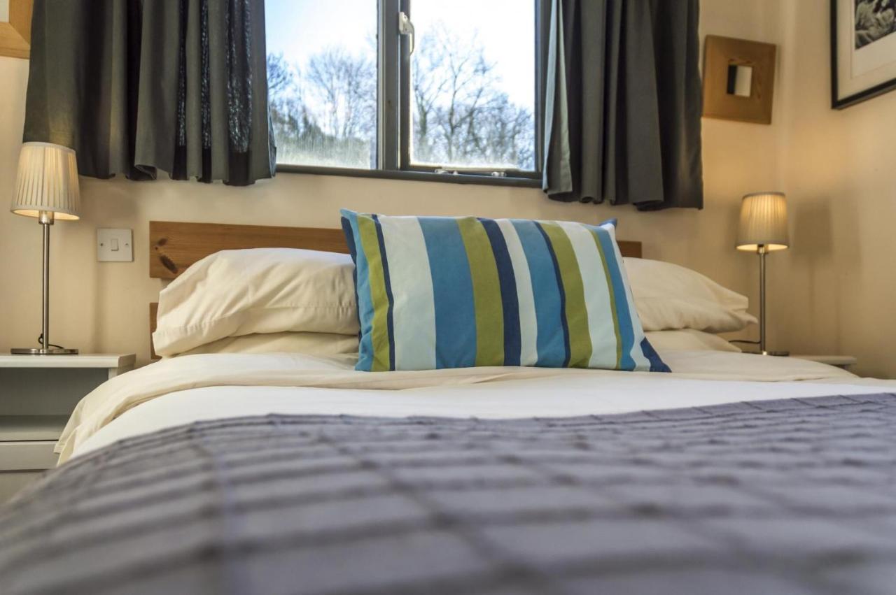Rock Cottage - 3 Bedroom Holiday Home - Fishguard Exterior foto