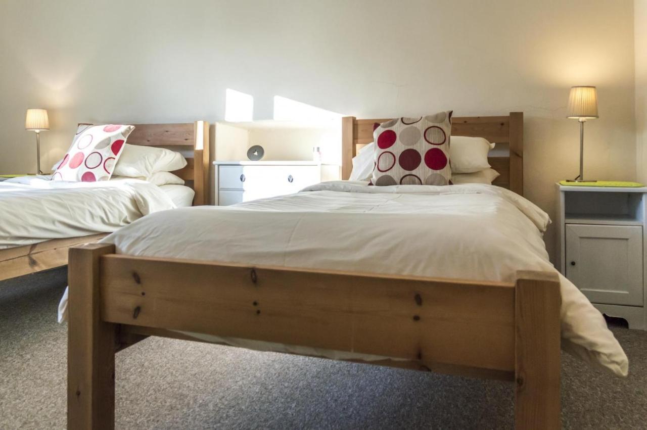 Rock Cottage - 3 Bedroom Holiday Home - Fishguard Exterior foto